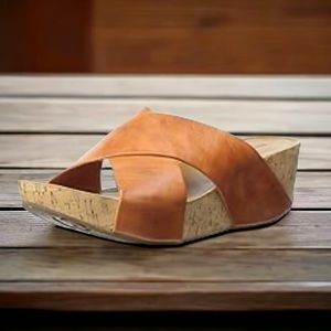 NIB Chocolat Blu Women's Rust Melissa size 8 Runs small